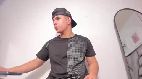 lianfox_ online show from 02-26-26, 02:54