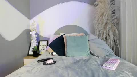 Lian online show from 04-17-26, 11:57