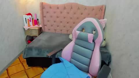 Grace online show from 04-20-26, 02:09