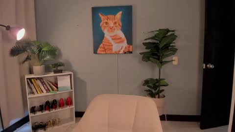 Lia online show from 04-22-26, 04:30