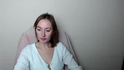 Lia online show from 02-15-26, 11:41