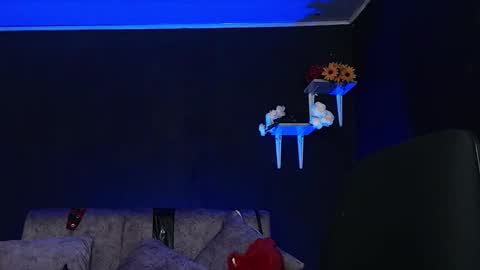 liastark19 online show from 11-15-25, 05:20