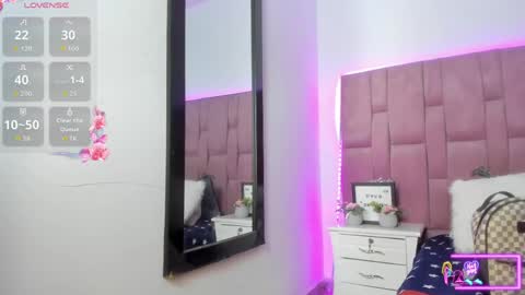 Snapshot of liat_vega chatting on 05-15-26, 11:01 Lyath Vega online show from 05-15-26, 11:01