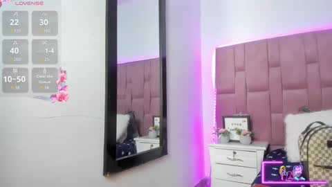 Snapshot of liat_vega chatting on 05-15-26, 11:12 Lyath Vega online show from 05-15-26, 11:12