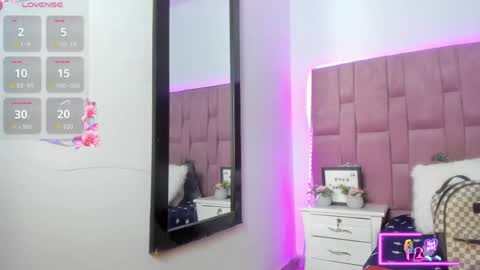 Snapshot of liat_vega chatting on 05-15-26, 11:45 Lyath Vega online show from 05-15-26, 11:45