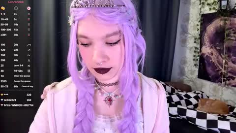 Lola online show from 10-21-25, 07:47