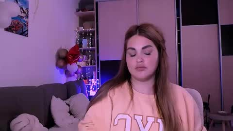 libra_mia online show from 11-10-25, 07:13