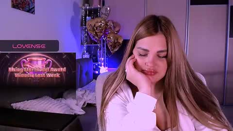 libra_mia online show from 11-28-25, 10:56