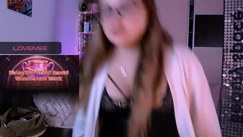 libra_mia online show from 12-15-25, 02:49