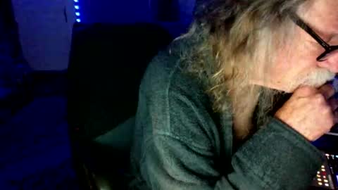 Snapshot of lickyouryoni chatting on 10-29-25, 02:41 LickYourYoni online show from 10-29-25, 02:41