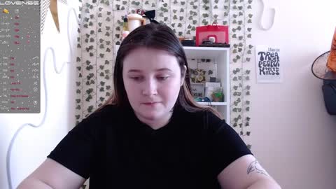 light_lunaa online show from 02-07-25, 07:40