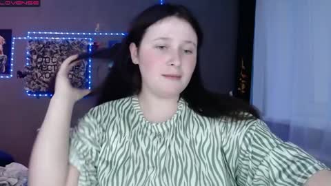 Snapshot of light_lunaa chatting on 05-17-26, 02:24 light_lunaa online show from 05-17-26, 02:24