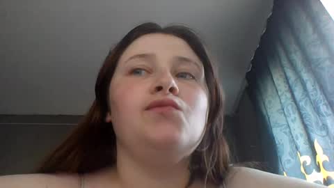 Snapshot of light_lunaa chatting on 06-19-26, 01:15 light_lunaa online show from 06-19-26, 01:15
