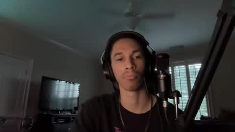 Snapshot of lightskin4you chatting on 06-10-26, 12:44 lightskin4you online show from 06-10-26, 12:44