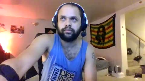 Snapshot of lightskinned666 chatting on 05-11-26, 05:10 lightskinned666 online show from 05-11-26, 05:10