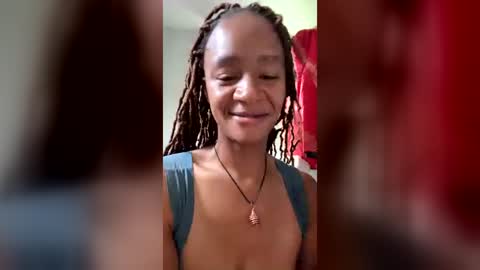 Snapshot of lightskinnedcarmel chatting on 06-17-26, 04:30 lightskinnedcarmel online show from 06-17-26, 04:30
