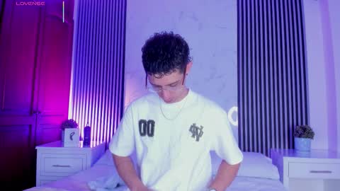 L I I A M online show from 03-05-26, 09:22