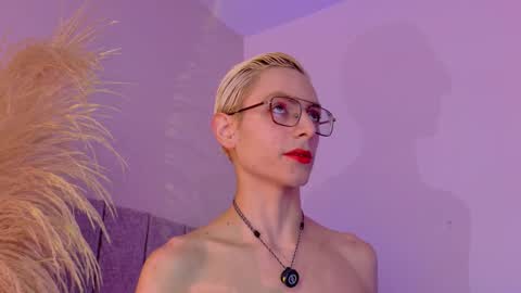 Liiam Luna online show from 02-23-26, 09:39