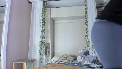         online show from 11-28-25, 11:35