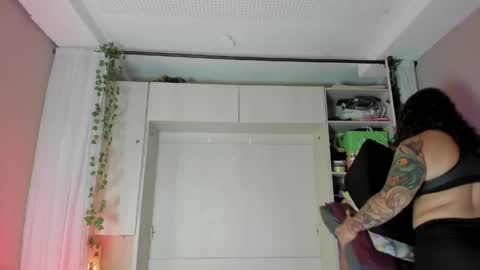         online show from 05-25-26, 11:38