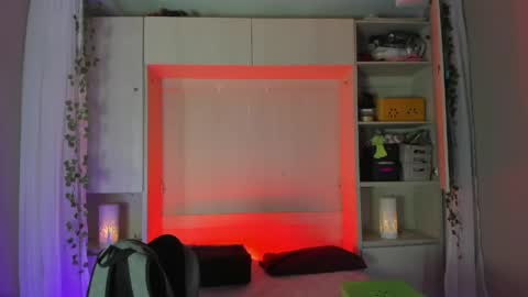         online show from 06-01-26, 11:45