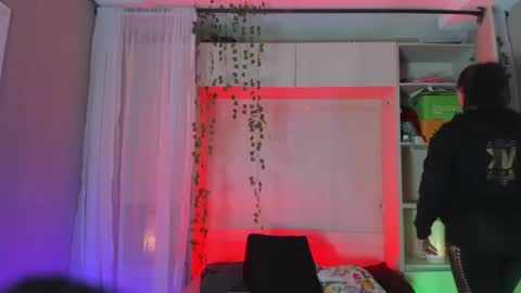         online show from 06-23-26, 11:41