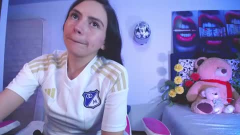 Snapshot of lika_little3 chatting on 06-19-26, 12:26 Liika online show from 06-19-26, 12:26