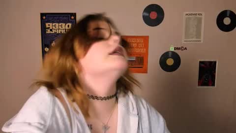 lika_pop online show from 11-17-25, 07:19