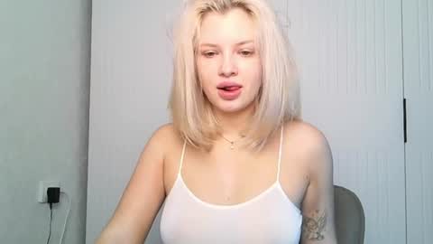 Anna and Bella online show from 07-18-26, 07:34