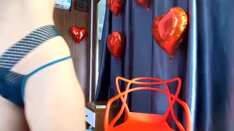 Mia                   Onlyfans link -  online show from 02-23-25, 04:50