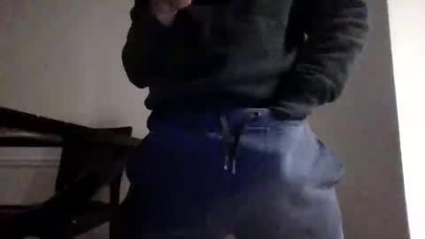 Snapshot of likeitorleaveit008 chatting on 10-26-25, 02:01 likeitorleaveit008 online show from 10-26-25, 02:01