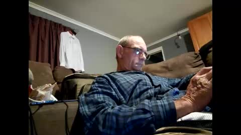 Snapshot of liketowatch1234529419 chatting on 05-26-26, 12:01 liketowatch1234529419 online show from 05-26-26, 12:01