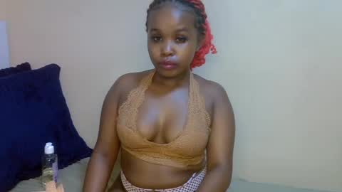 Snapshot of lil__cupcake chatting on 07-14-26, 02:05 lil__cupcake online show from 07-14-26, 02:05