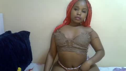 Snapshot of lil__cupcake chatting on 07-27-26, 08:05 lil__cupcake online show from 07-27-26, 08:05