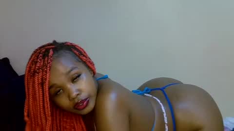 Snapshot of lil__cupcake chatting on 07-28-26, 04:39 lil__cupcake online show from 07-28-26, 04:39