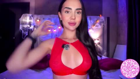 Gabriela online show from 10-22-25, 07:24