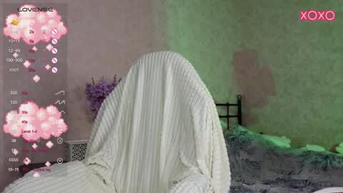 little moon online show from 10-22-25, 05:08