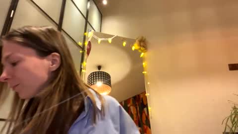 Snapshot of lil_uff chatting on 06-01-26, 08:32 aka princessmaya online show from 06-01-26, 08:32
