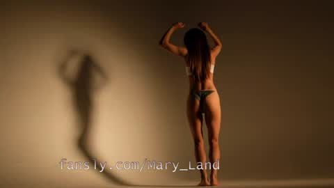 Snapshot of lil_uff chatting on 06-05-26, 08:25 aka princessmaya online show from 06-05-26, 08:25
