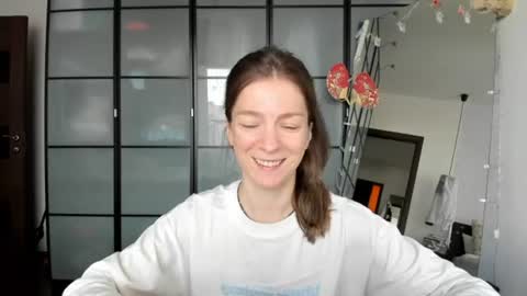Snapshot of lil_uff chatting on 06-09-26, 05:13 aka princessmaya online show from 06-09-26, 05:13