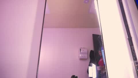 Snapshot of lila_cohen chatting on 06-15-26, 02:03 L I L A online show from 06-15-26, 02:03