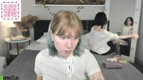 Lili online show from 05-30-26, 03:14