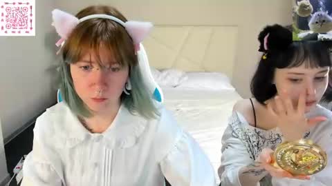 Lili online show from 06-11-26, 03:04
