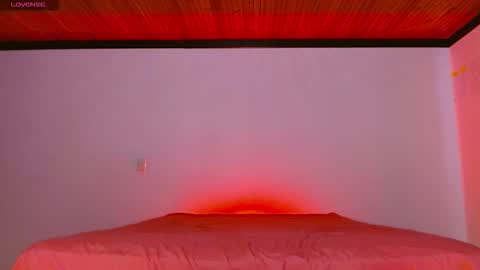 Lila Martin online show from 11-26-25, 08:32