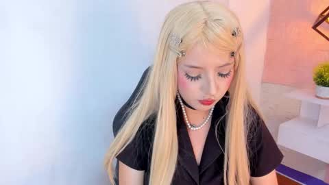 Snapshot of lilameow222 chatting on 03-09-26, 01:15 Lila online show from 03-09-26, 01:15