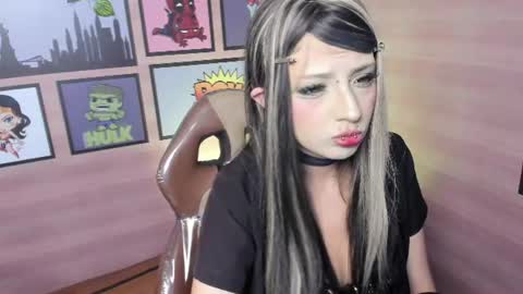 Snapshot of lilameow222 chatting on 07-11-26, 03:37 Lila online show from 07-11-26, 03:37