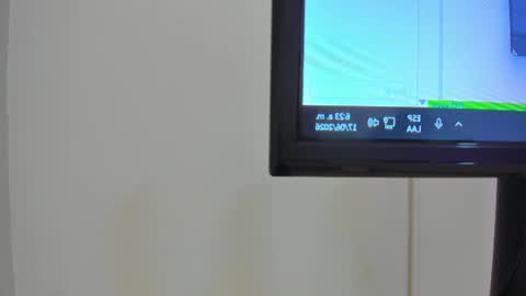 Snapshot of lilarosss chatting on 06-17-26, 11:23 Lila Ross online show from 06-17-26, 11:23