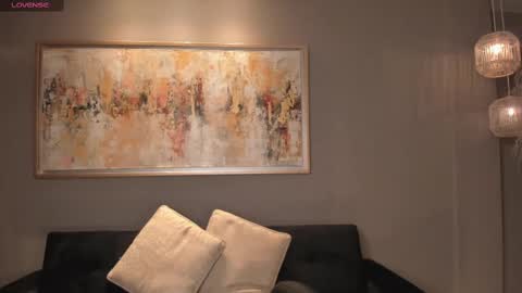 Snapshot of lilawest chatting on 03-08-25, 11:27 Lila West online show from 03-08-25, 11:27