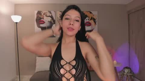 Snapshot of lilawest chatting on 05-09-26, 01:38 Lila West online show from 05-09-26, 01:38