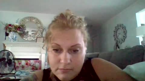 Snapshot of lilbart88 chatting on 08-08-26, 01:35 lilbart88 online show from 08-08-26, 01:35